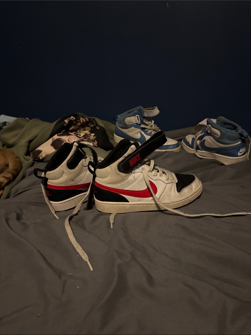 Nike White Black Red Mid-Top Sneakers with Strap